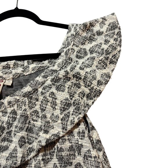 Dolan Women's Blouse Grey L Animal Print Boho Chic Ruffle core Timeless Travel - Picture 9 of 14